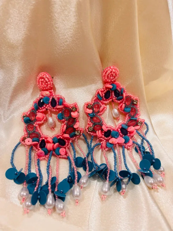 Handmade_Beaded_Earings_Pink