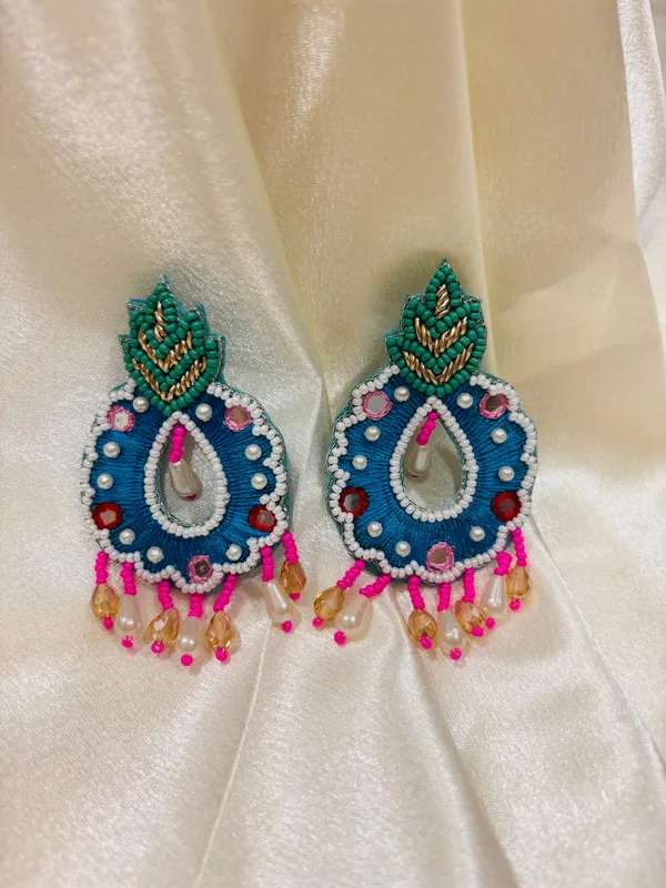 Handmade_Beaded_Earings_Blue