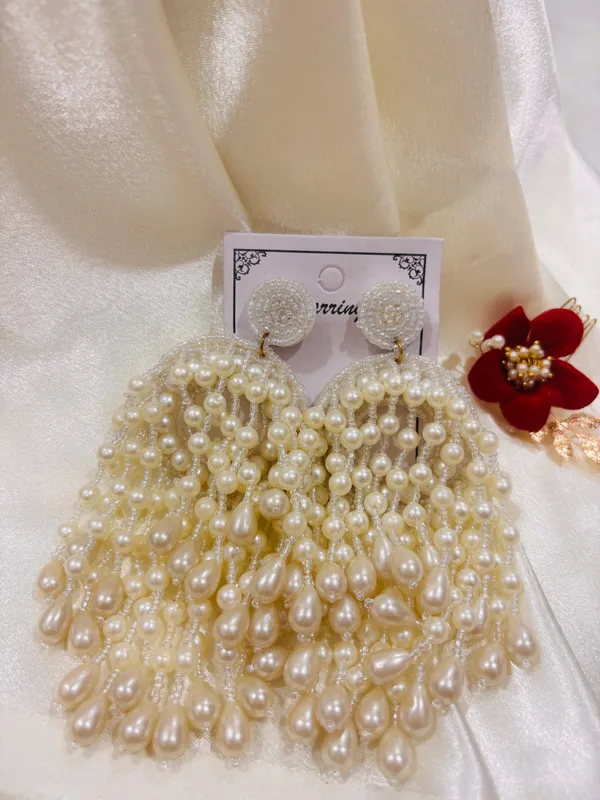 Handmade_Beaded_Earings_Beige