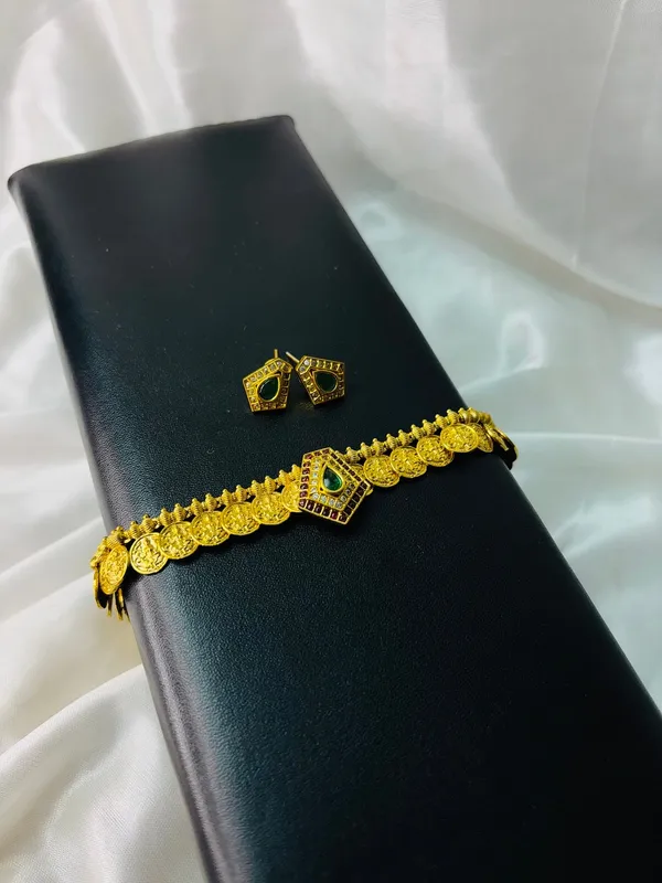 Traditional_Gold_Necklace_Default_Title
