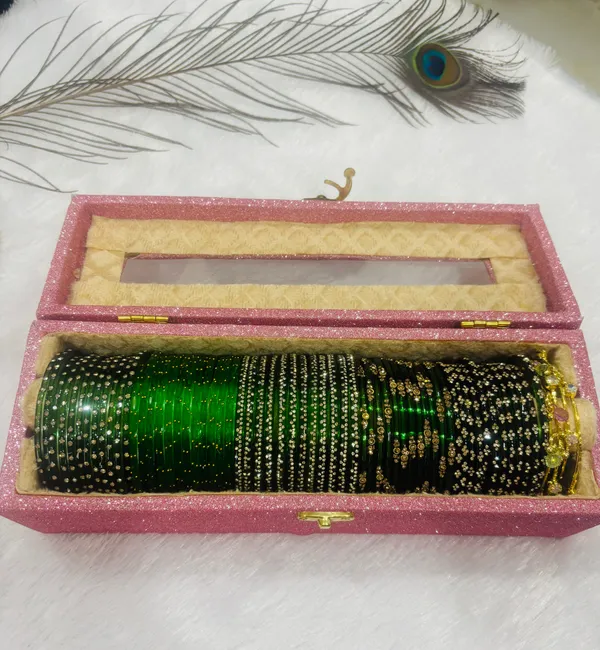 Emerald_Green_Chuda_Set_With_Golden_Kashmiri_Bangles_Pink_Storage_Box_Green