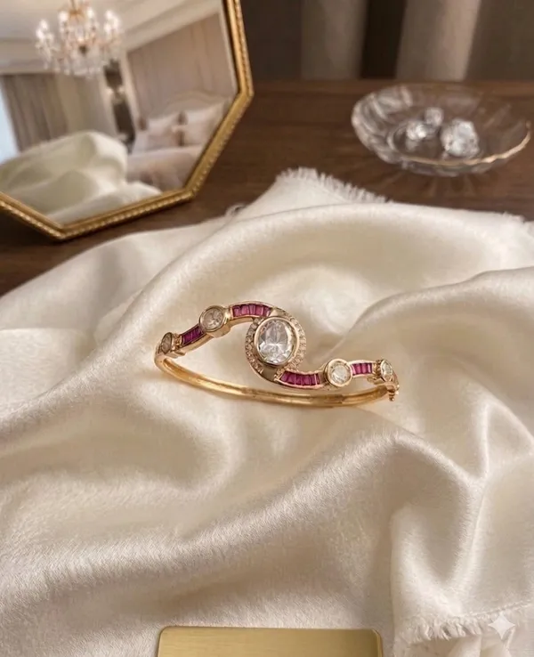 The_Aethelred_Adjustable_Swirl_Kada_Bracelet_White