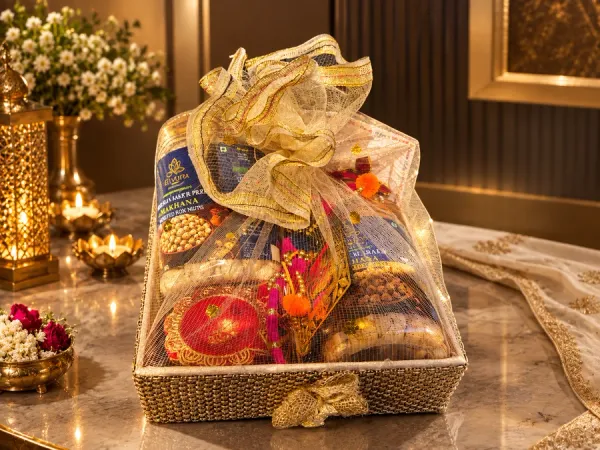 Premium_Diwali_Gift_Hamper_with_Makhana,_Diyas_&_Designer_Tray