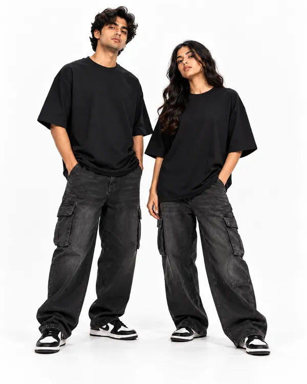 Black_Oversized_Graphic_T-Shirt_for_Unisex