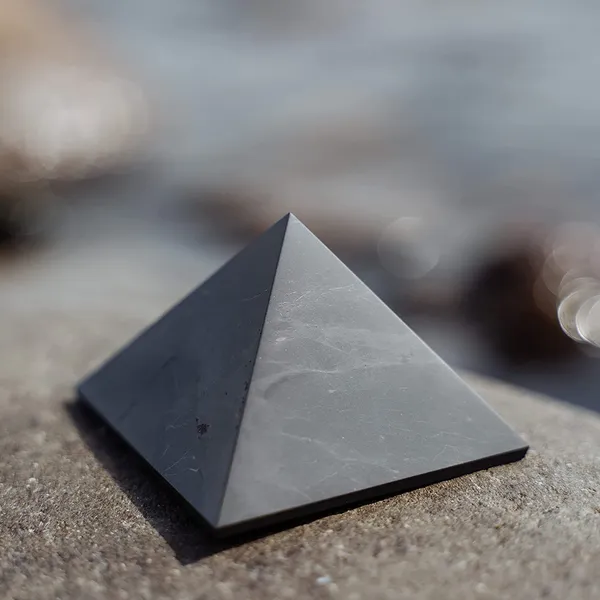 Stone_Energized_Tourmaline_Pyramid_Brazil_For_Healing_And_Reiki_Black_1_5_2_Inch