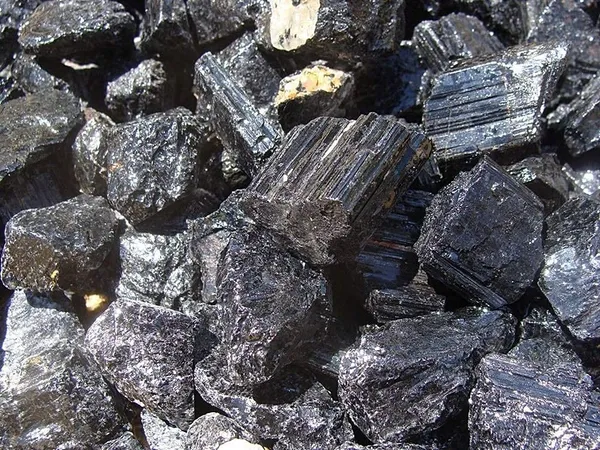 Black_Tourmaline_Rough_Raw_Stone_500Ct_Black_Tourmaline_Raw_Rough_Stone_Black_Tourmaline