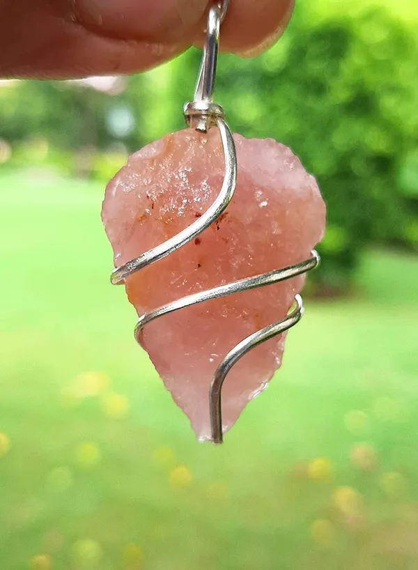 Rose_Quartz_Pendant_Natural_Rose_Quartz_Raw_Pendant_For_Reiki_And_Healing_In_German_Silver_Rose_Quartz_Pendant_For_Love_And_Relationship