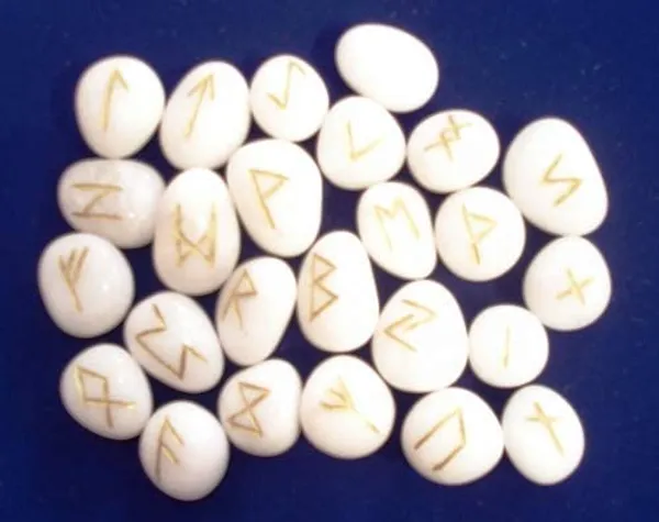 Natural_White_Quartz_Pebbles_Rune_Stone_Set_25_Pcs_White_Quartz_White_Agate_Pebbles_Rune_Stone_Set