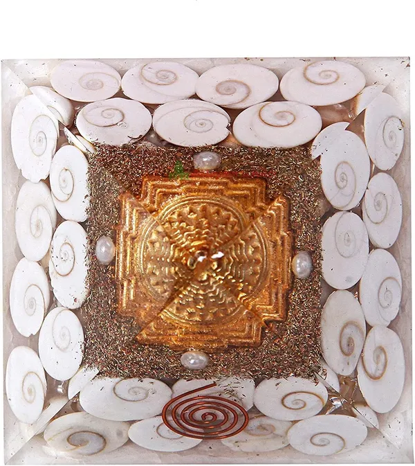 Gomti_Shree_Yantra_Orgone_Pyramid