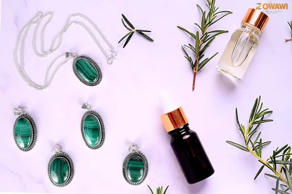 Natural_Malachite_Pendant_In_Sterling_Silver_Aaa_Quality_Unisex_Pendant