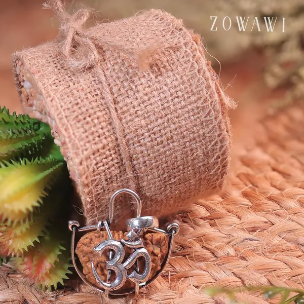 Rudraksha_Om_Mantra_Pendant_Necklace_For_Women_Spiritual_Jewelry