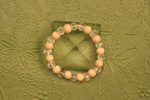 Natural_Wood_Crystal_Bracelet_Healing_Energy_Bracelet_For_Grounding_Positive_Vibes_Stress_Relief_Spiritual_Protection