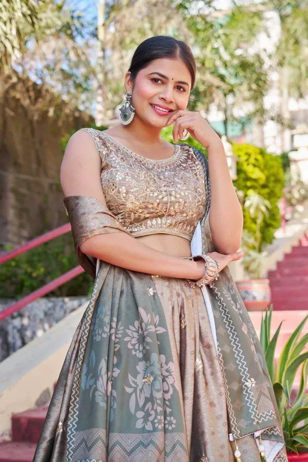 Greyish_Maslin_Sarting_Lehenga_Choli_With_Golden_Blouse_Digital_Print_Embroidery_Work_Wedding_Festive_Wear