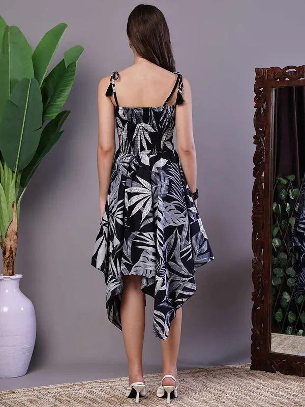 Women_S_Black_White_Leaf_Print_Cotton_Handkerchief_Hem_Dress_Midi_Dresses