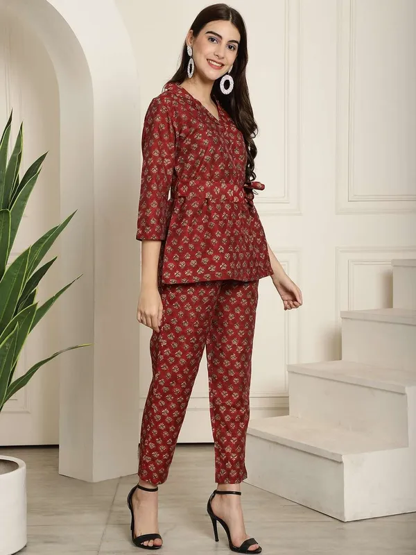 Women_S_Pure_Cotton_Printed_Collared_Top_And_Pant_Co_Ord_Set_Maroon