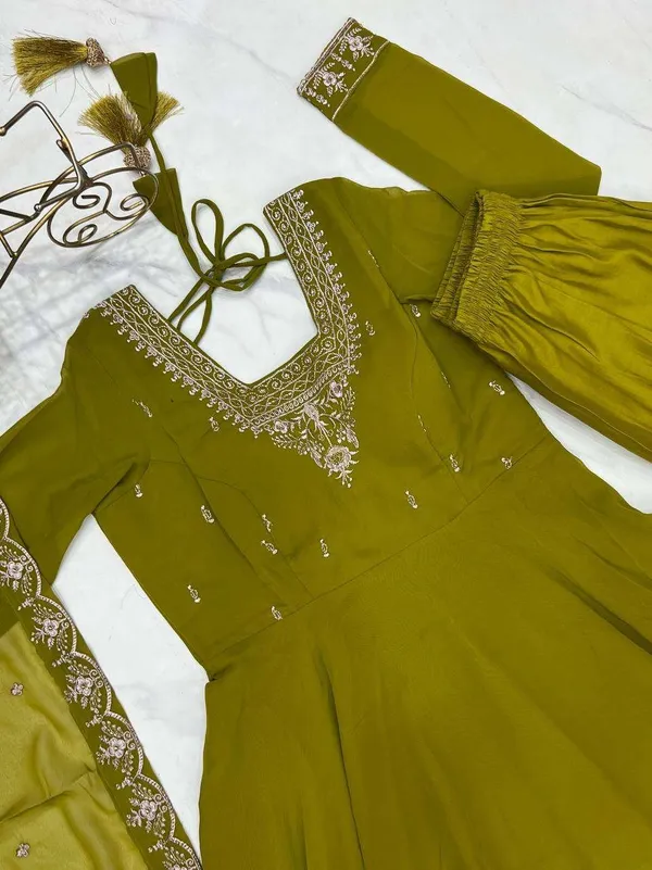 Womens_Crunchy_Silk_Anarkali_Kurti_With_Pant_Dupatta_Set