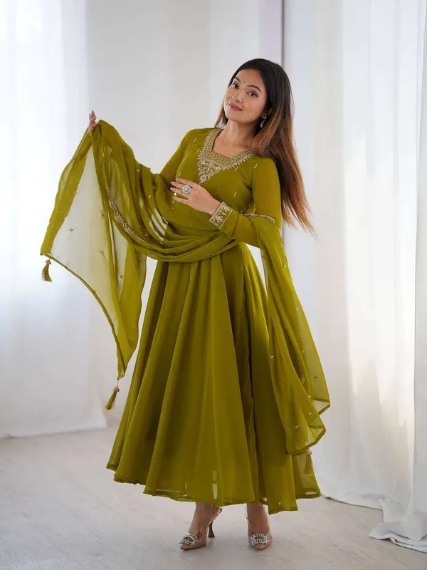 Womens_Crunchy_Silk_Anarkali_Kurti_With_Pant_Dupatta_Set