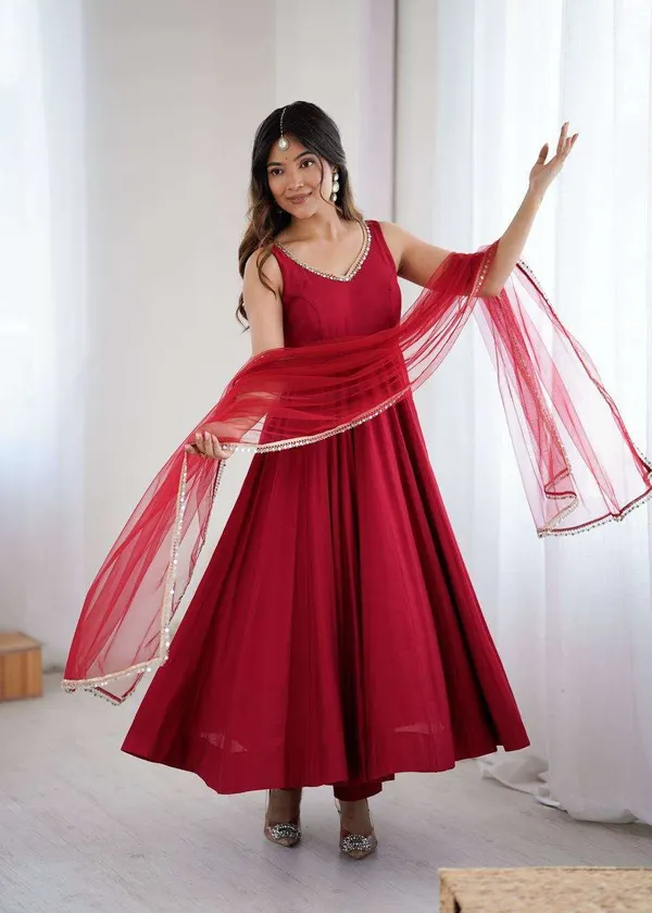Womens_Pure_Romansilk_Chanderi_Anarkali_Kurti_With_Pant_Dupatta_Set