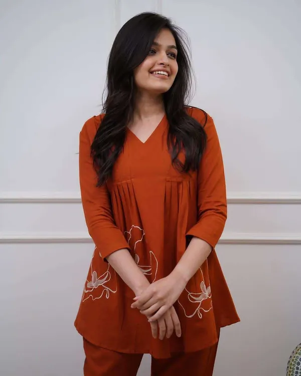 Women_S_Cotton_Rose_Printed_Short_Anarkali_Kurta_With_Pant_Western_Wear_Cord_Set