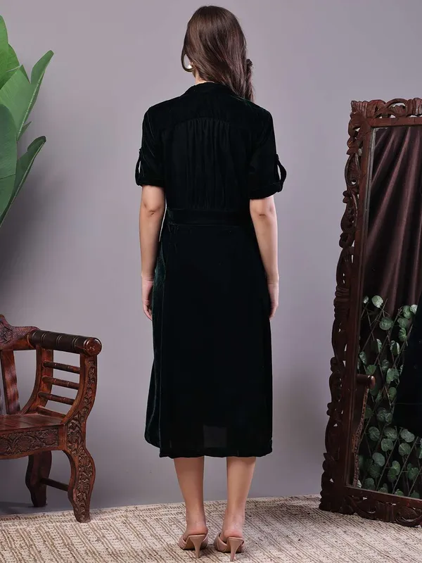 Women_S_Black_Velvet_Solid_Printed_Shirt_Midi_Dress_With_Belt