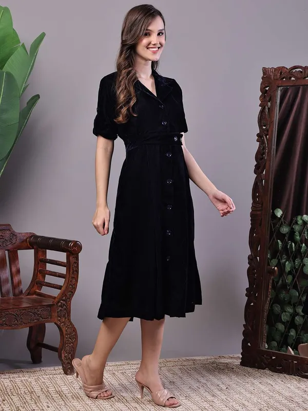 Women_S_Black_Velvet_Solid_Printed_Shirt_Midi_Dress_With_Belt