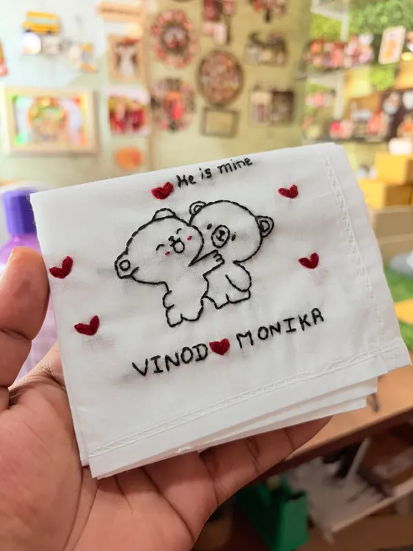White_Fabric_Personalized_Embroidered_Handkerchief_For_Couples