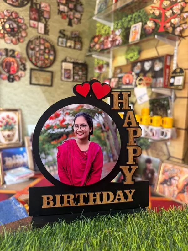 Black_Birthday_Theme_Photo_Frame