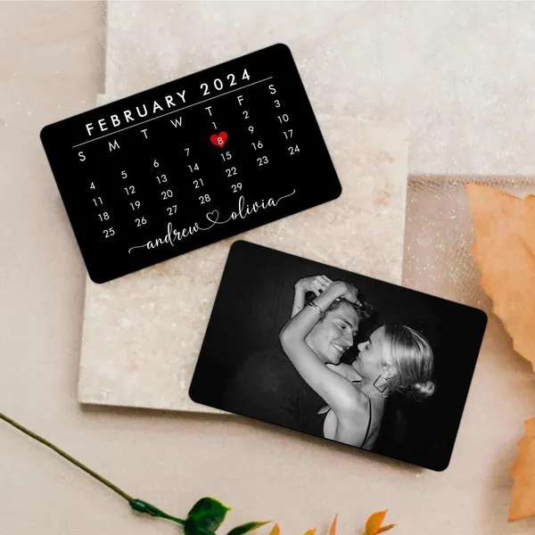 Personalized_Photo_Calendar_And_Portrait_Cards