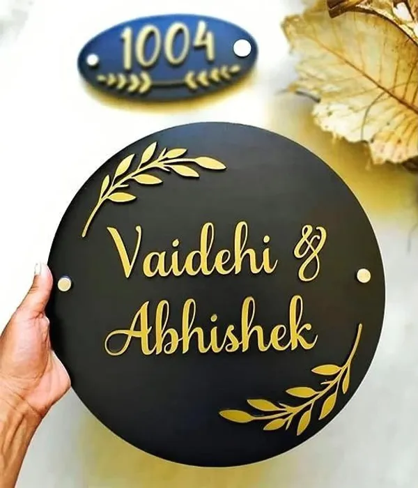 Black_Floral_Personalized_Name_Plate_Set