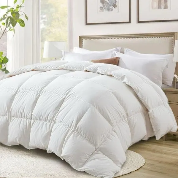 Quilted_Solid_White_Comforter