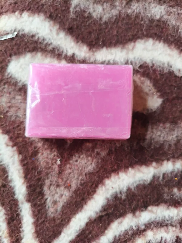 HealthYmin_Lavender_Handmade_Organic_Soap_With_Glycerin