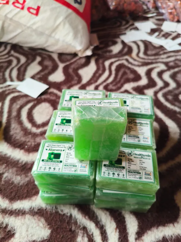 Healthymim_Aloe_Vera_Glycerin_Soap_Pack_Of_6