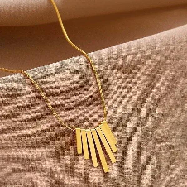 Geometric_Bar_Pendant_Necklace
