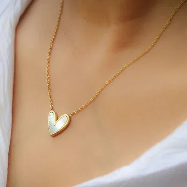 Pearl_Heart_Necklace