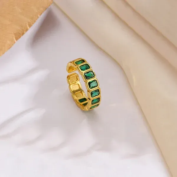 Emerald_Eternity_Ring
