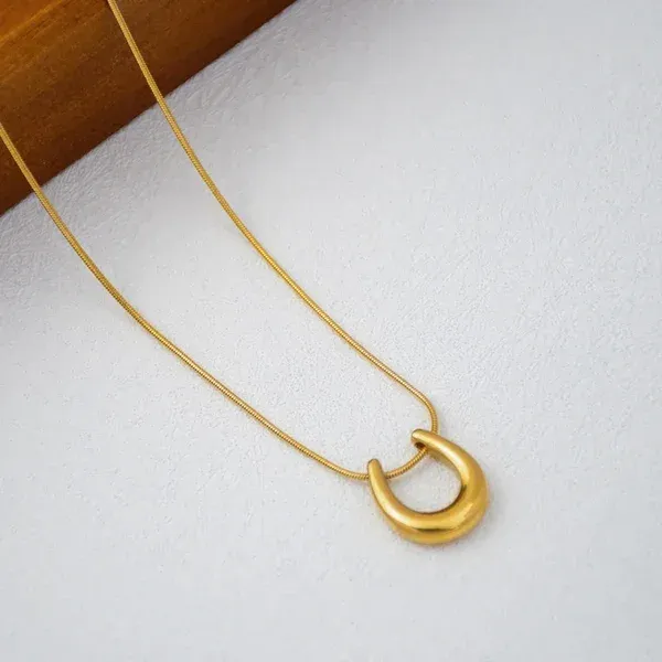 Lucky_Charm_Snake_Chain
