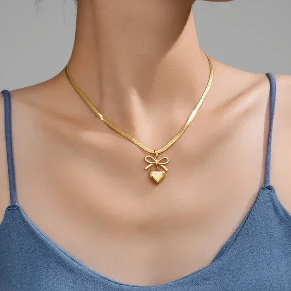 Bow_Knot_Heart_Necklace
