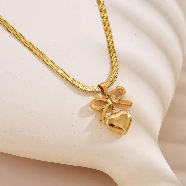 Bow_Knot_Heart_Necklace