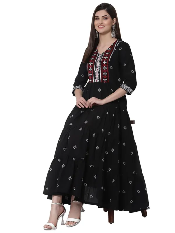 Black_Mangalgiri_Cotton_Tiered_A-Line_Maxi_Dress_For_Women