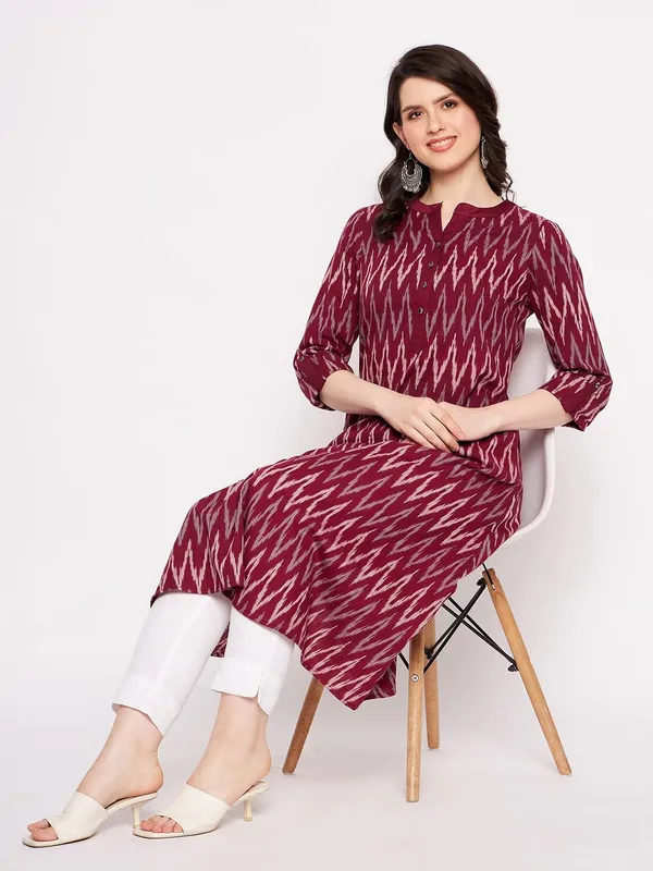 Maroon_Cotton_Ikat_A-Line_Sleeveless_Kurta_With_White_Linen_Pant_For_Women