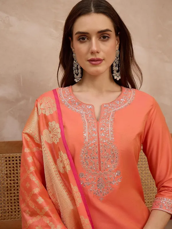 Coral_Peach_Cotton_Silk_Embroidered_Festive_Suit_Set_With_Banarasi_Dupatta_For_Women