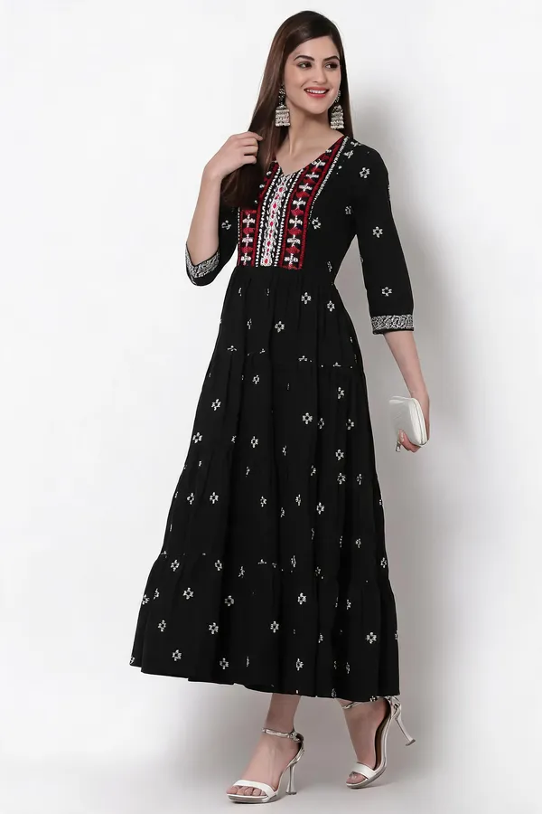 Black_Mangalgiri_Cotton_Tiered_A-Line_Maxi_Dress_For_Women