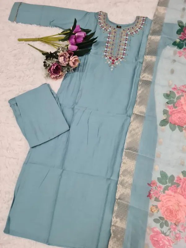 Blue_Viscose_Ethnic_Suit_Set_For_Women