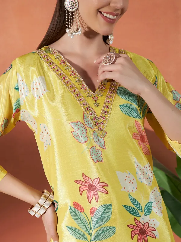 Yellow_Printed_Straight_Kurta_for_Women