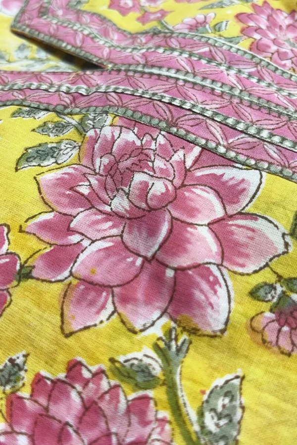Yellow_Pure_Cotton_Floral_Print_Kurti_For_Women