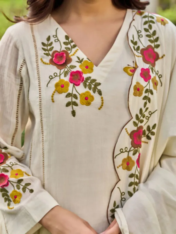 Cream_Roman_Glass_Embroidered_Suit_Set_for_Women