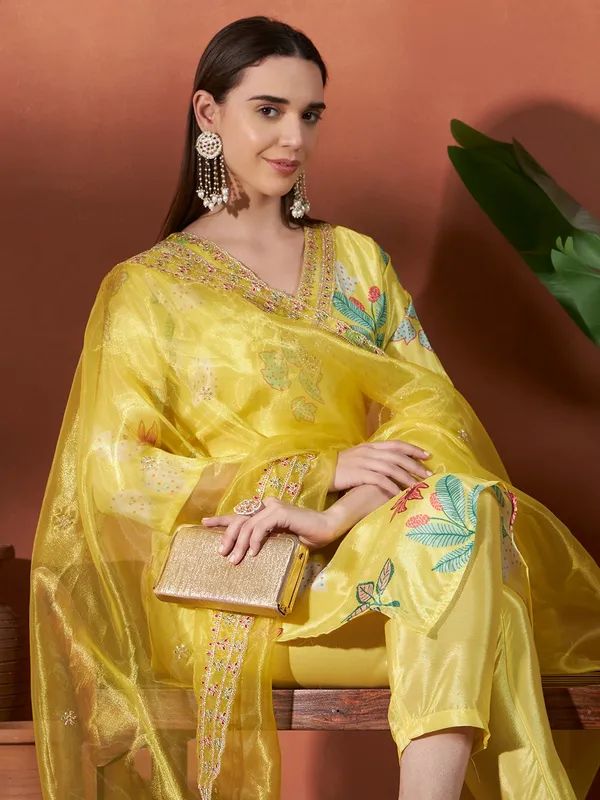 Yellow_Printed_Straight_Kurta_for_Women