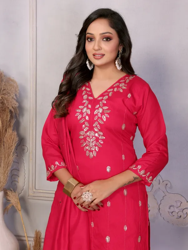 Pink_Mall_Roman_Embroidered_Suit_Set_for_Women