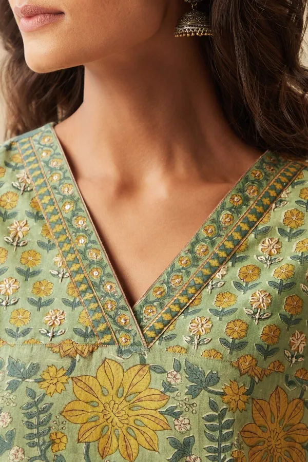 Green_Cotton_Floral_Print_Kurti_for_Women