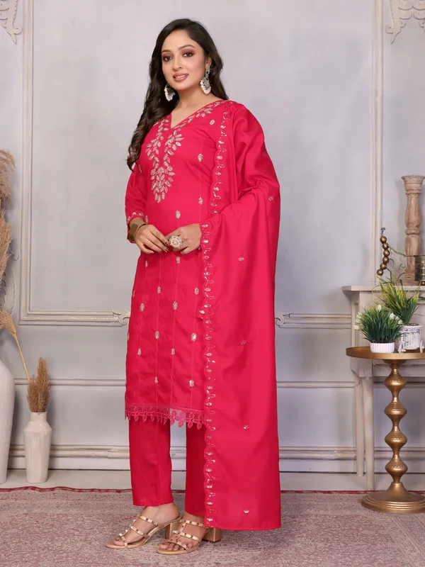 Pink_Mall_Roman_Embroidered_Suit_Set_for_Women